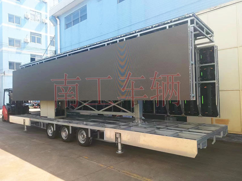 Large Outdoor Foldableing LED Advertising Trailer 45 Square Fully Automatic Advertising Trailer