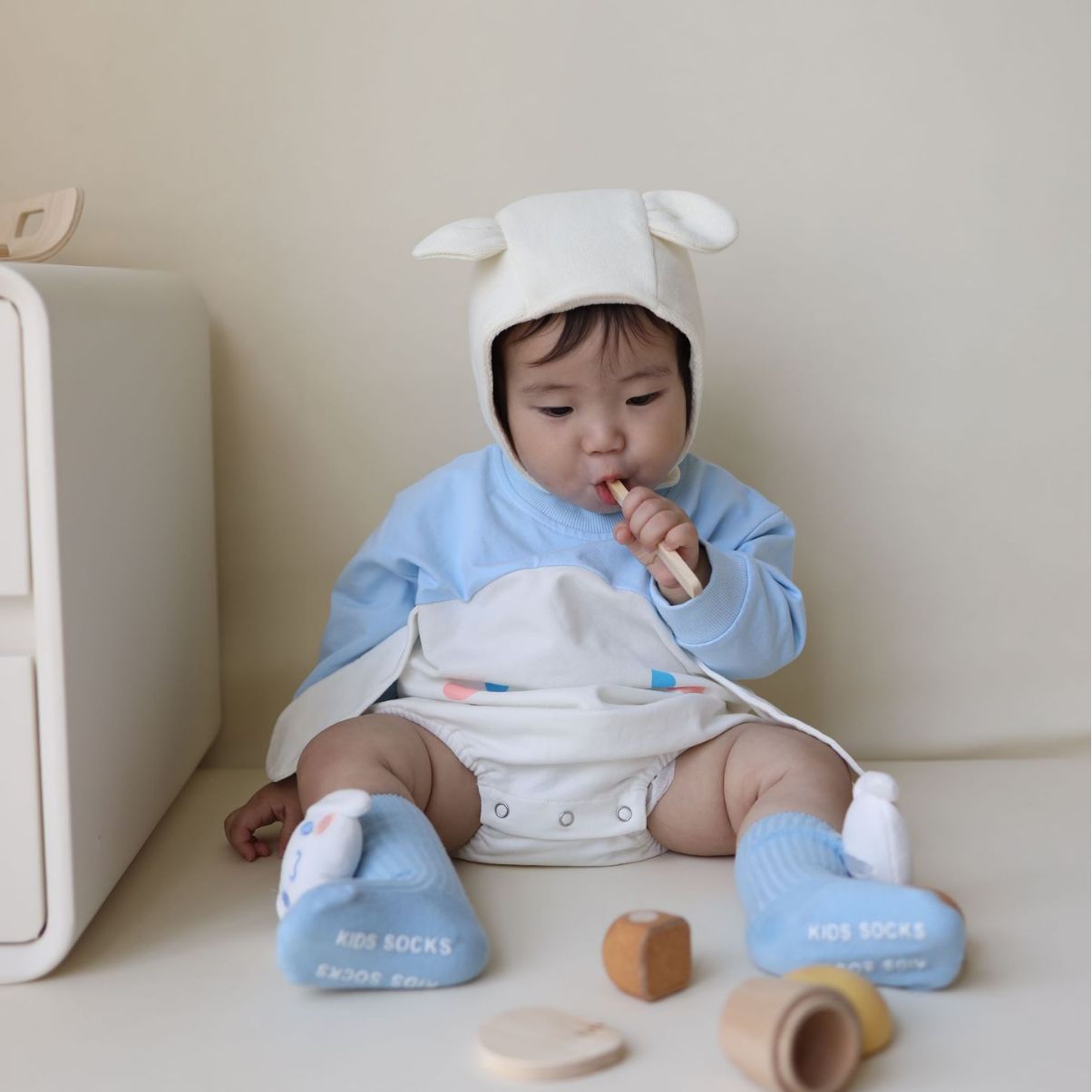 Mono de bebé de manga larga de estilo coreano de primavera ins pequeño mameluco de color a juego con forma de animal funda de Bebé Ropa de 100 años