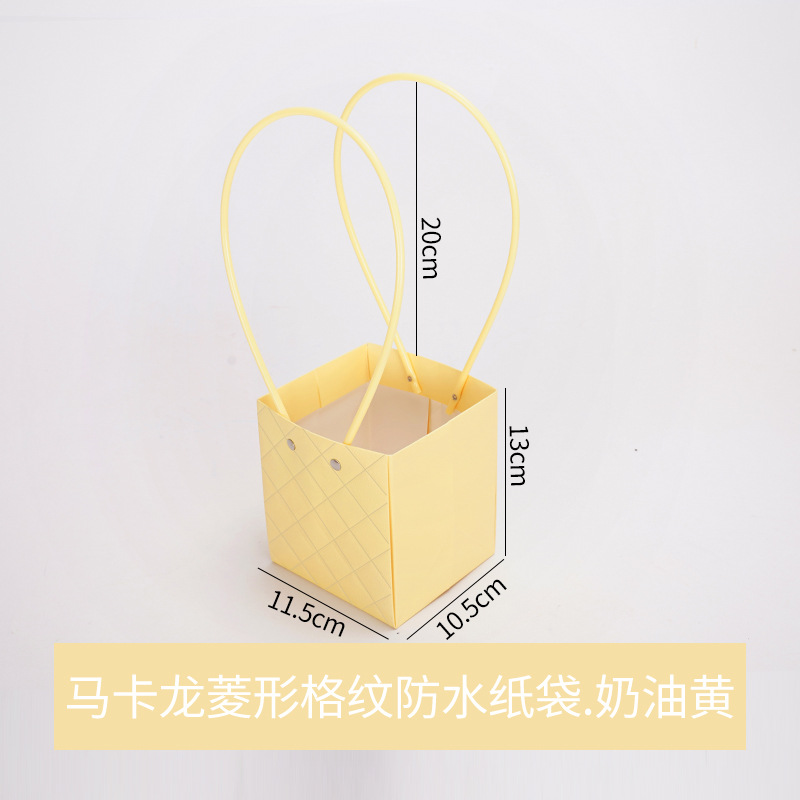 Bolsa de arreglos florales de papel kraft, paquete de ramo, caja de mano al por mayor, floristería, arte floral, material de embalaje de bricolaje, bolsa de mano de flores