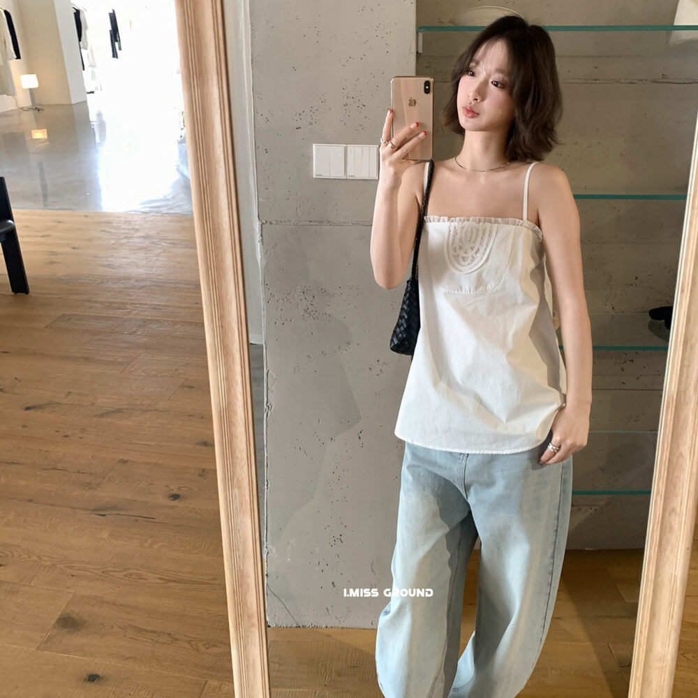 Áo hai dây nữ thêu hoa cổ vuông phong cách Hàn Quốc — màu trắng