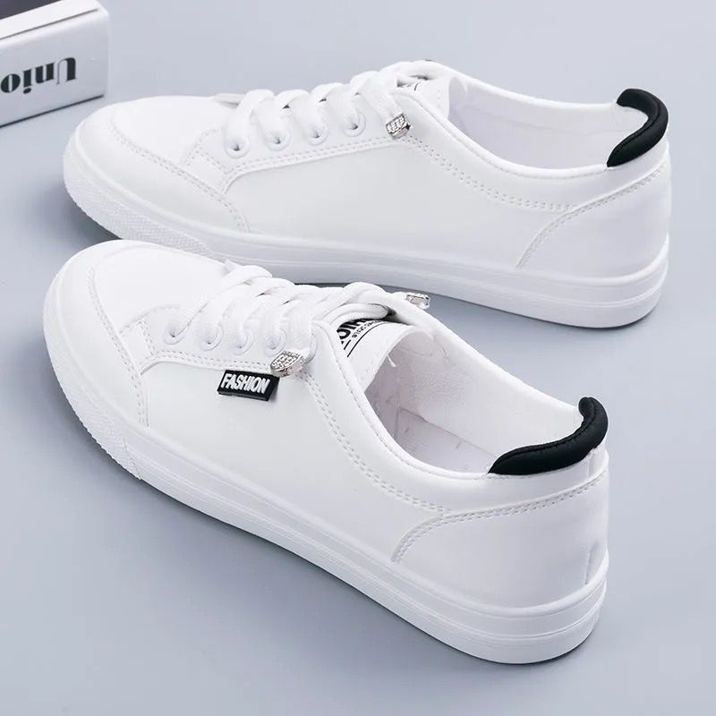 demi-season breathable casual sneakers for leisure
