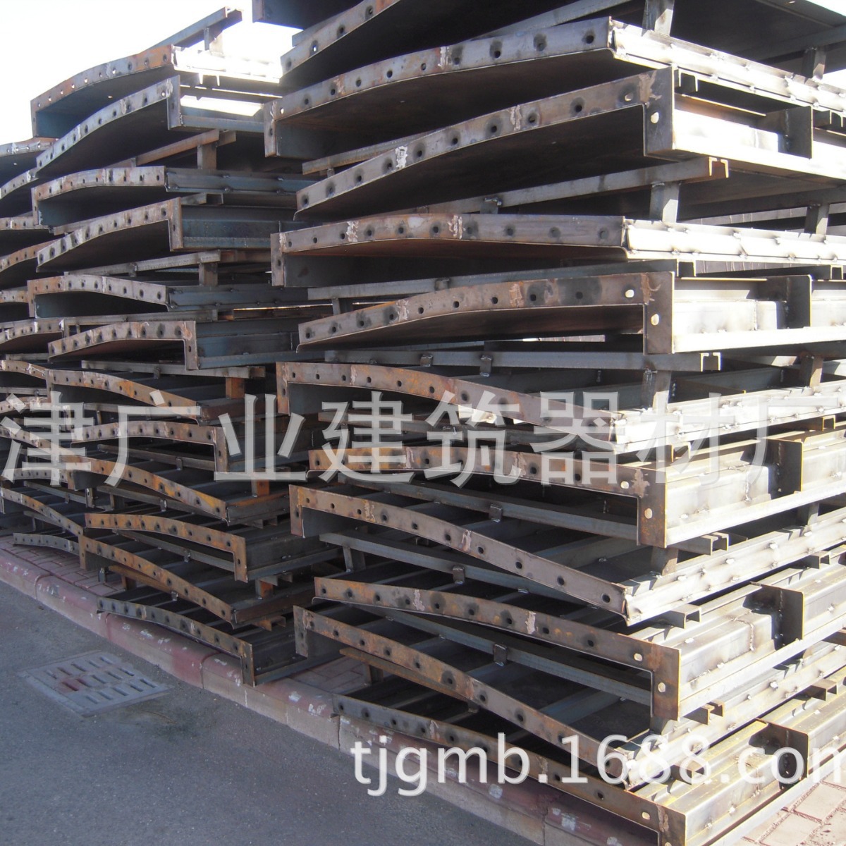 防撞墙钢模板桥梁钢模板建筑钢模板方柱钢模板圆柱钢模板