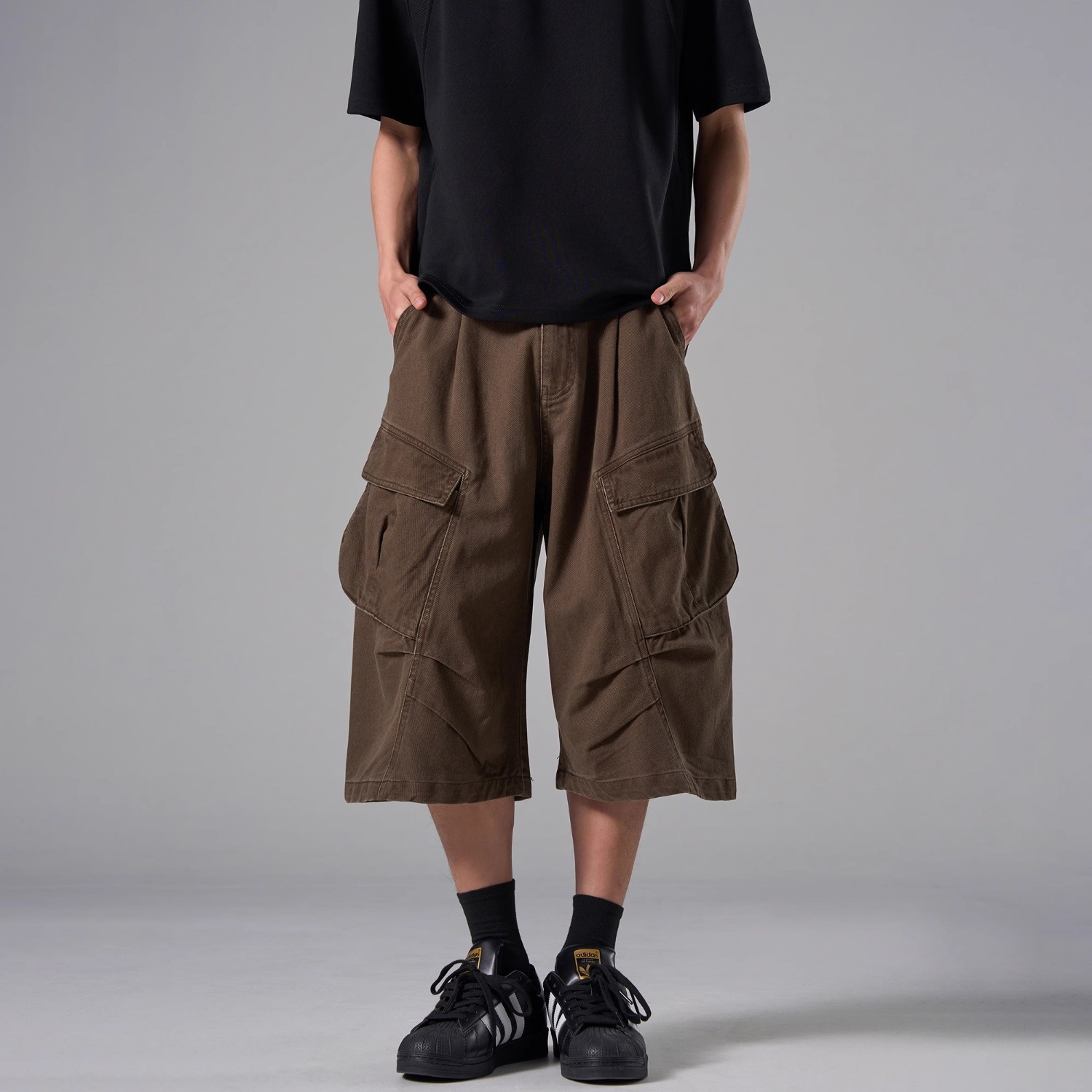 Brown Cargo Shorts Men's Summer 2025 New American Style Pleated Niche Design Wide-Leg Eight-Point Pants