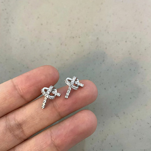 925�y��ʽ�͹ŝM荐��Ķ��Ů�p��С���߼��Еr�К��|�ٴ���Ʒ