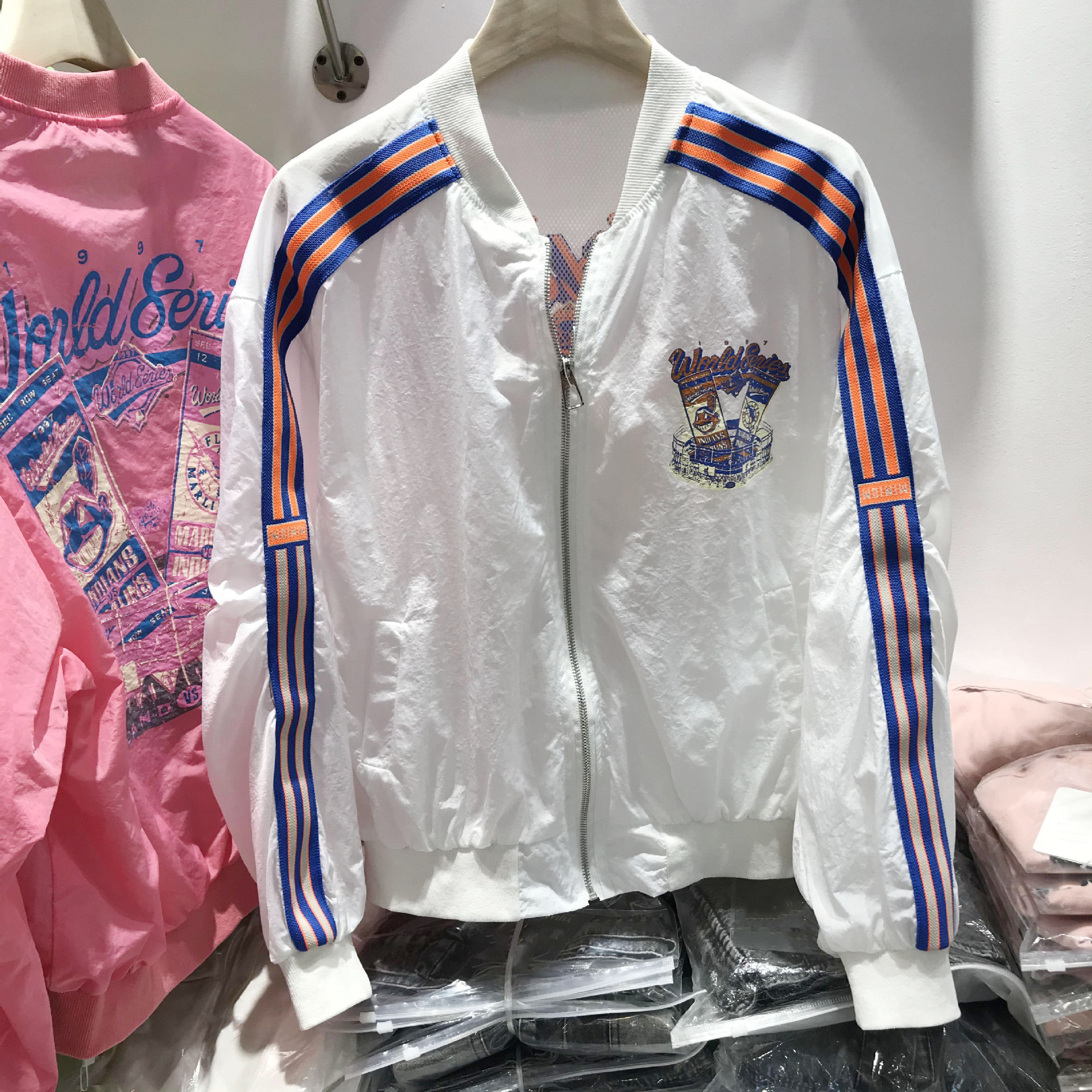 pinkycolor letter printing mlb 2021 Women's wear Korean Edition fashion zipper coat Thin section Color matching Sunscreen