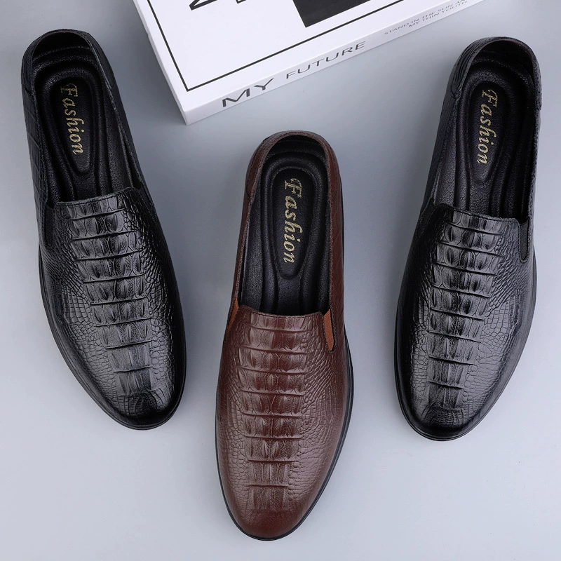 Men's shoes for leather shoes, fashionable casual footwear, trend of season, crocodile print