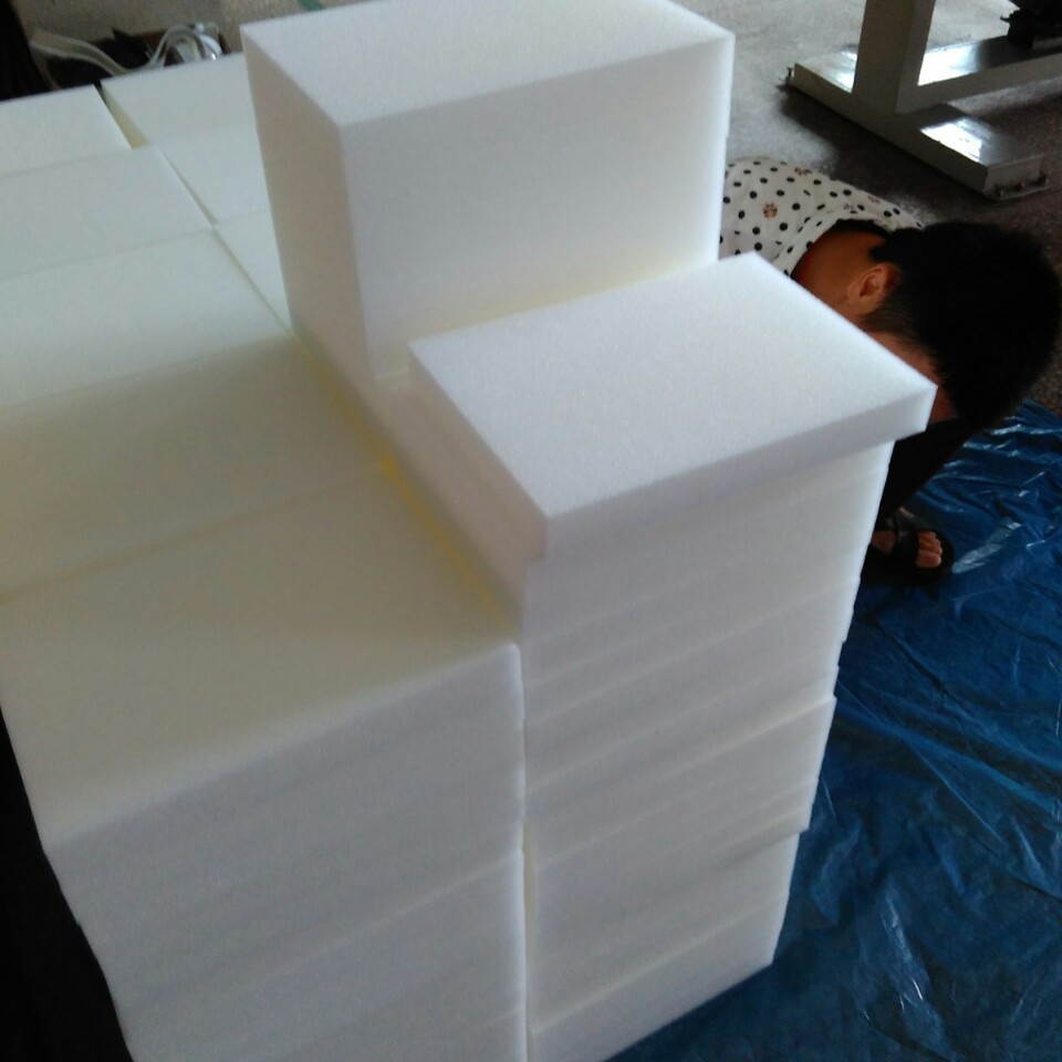 白色加密海绵方块垫内衬 运输防震垫 切片海绵片材方塊海棉背板