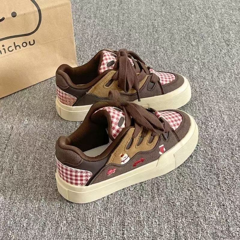 美骆世家复古休闲板鞋女2025新款春秋厚底小白鞋百搭小众面包鞋子