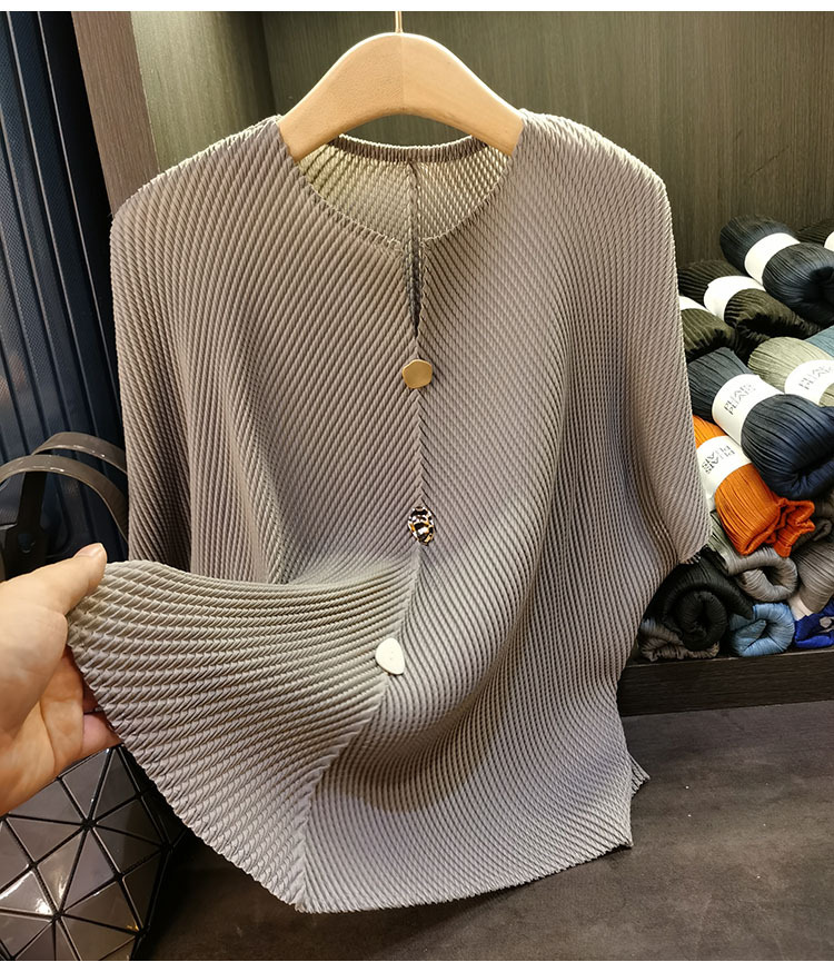 Áo thun nữ tay ngắn xếp ly vảy rồng trang trí nút bấm cao cấp dáng rộng suông — Màu đen, Màu xanh đậu, Màu đỏ hoa hồng, Màu hồng củ sen chi tiết 10