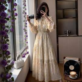 欧美港风韩国chic荷叶边碎花长裙女休闲设计感边泡泡袖连衣裙