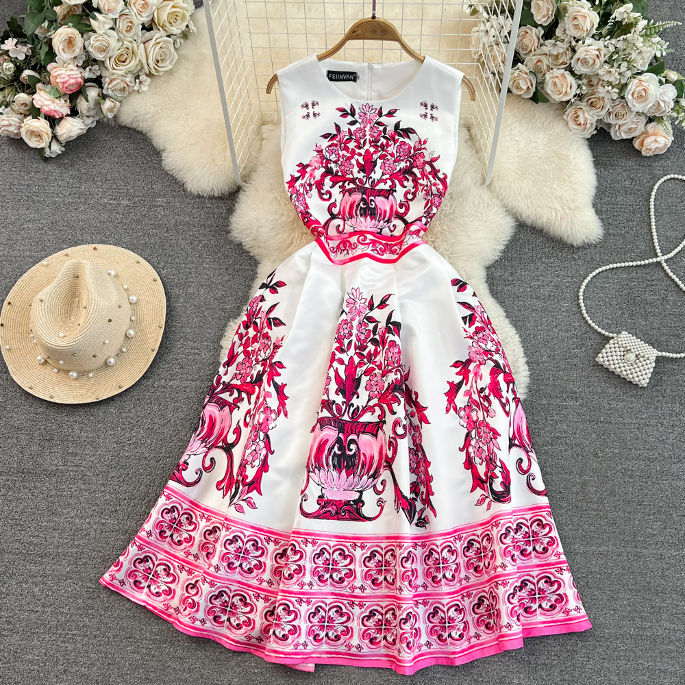 Summer elegant fitted three dimensional brace sleevless with a round…
