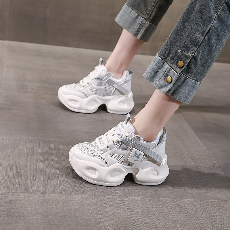 Giày sneaker nữ đế dày lưới thoáng khí đính đá rhinestone — Màu be