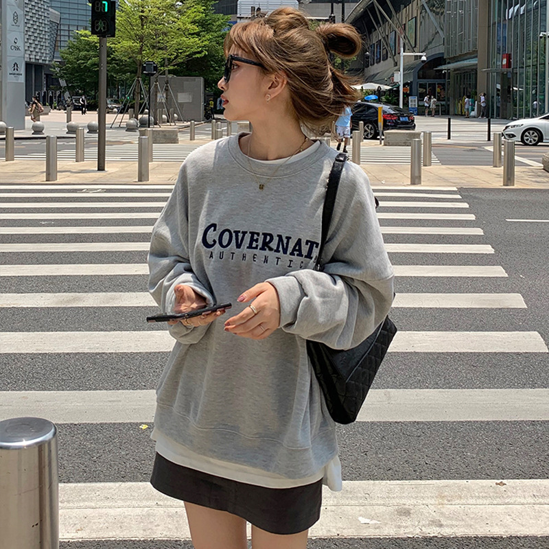 Sweatshirt Detail 3