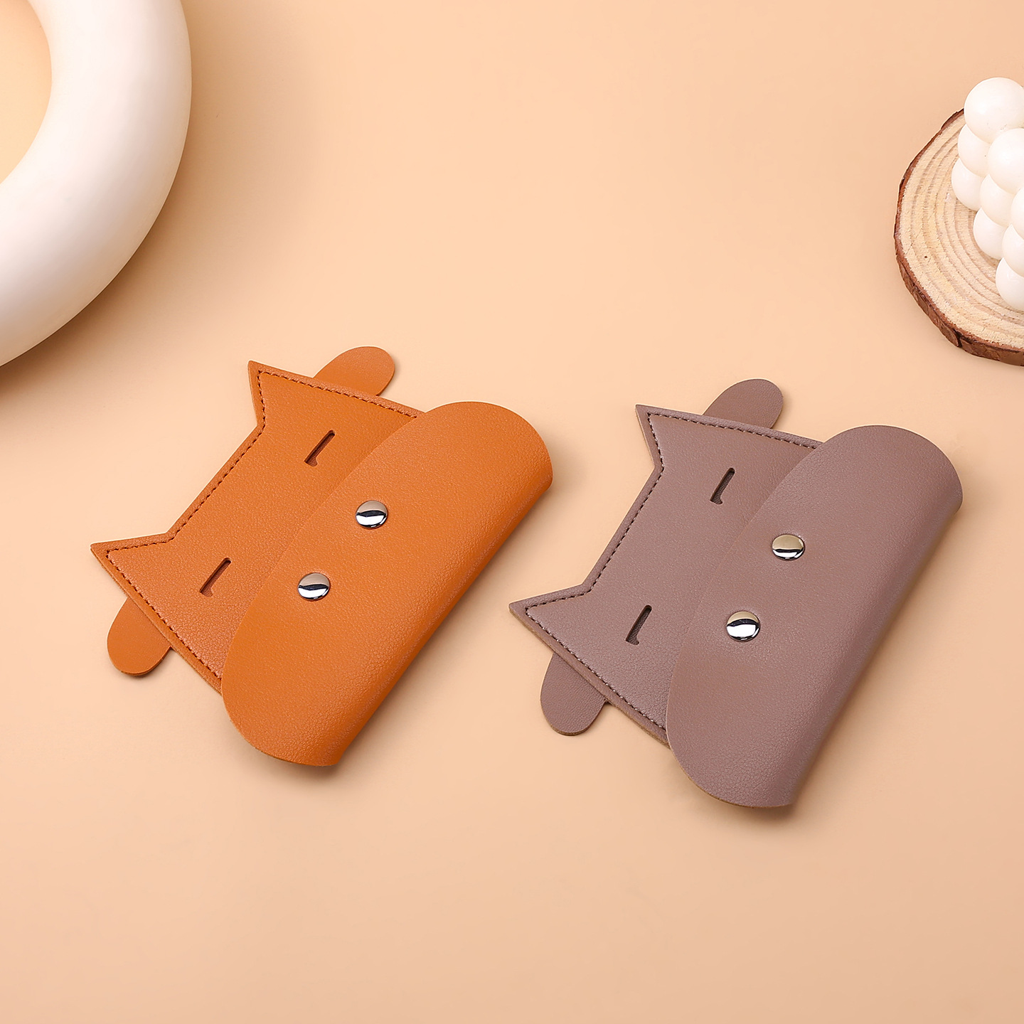 Creativo de cuero hecho a mano en forma de ternera, bolso de tarjetas, bolsillo portátil lindo, bolso de cambio creativo hecho a mano al por mayor