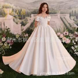 欣入荷一字肩缎面公主裙女童白色蕾丝大拖尾儿童礼服梦幻风显瘦潮