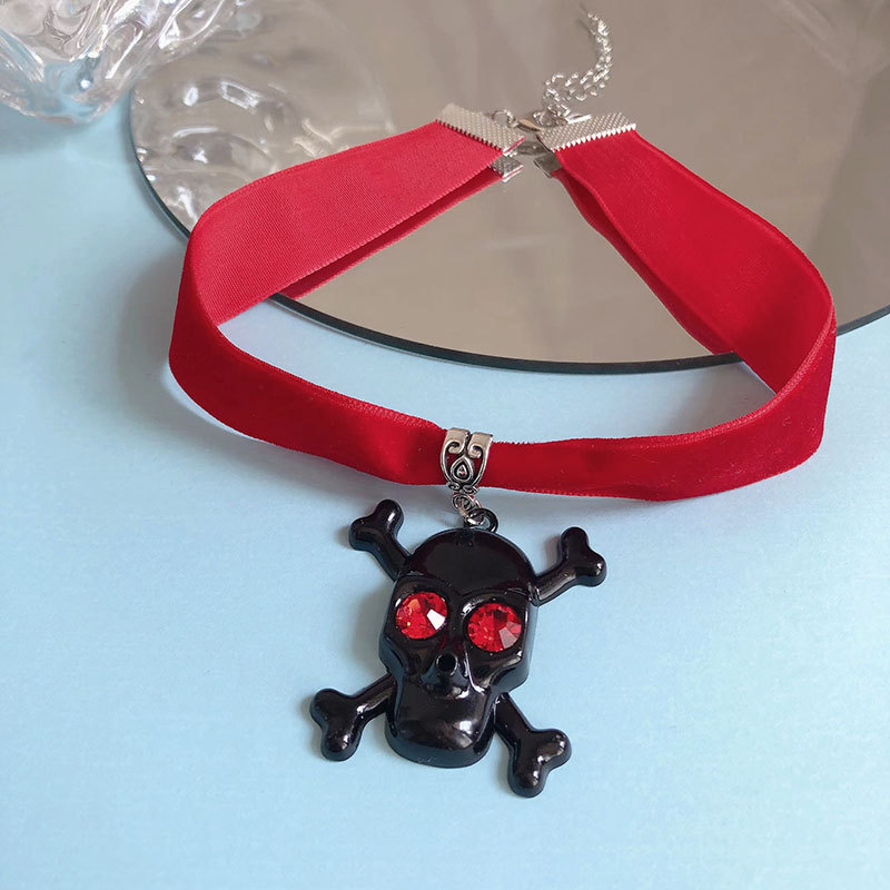 Collana choker con teschio stile punk dark versatile pendente_voghion.com