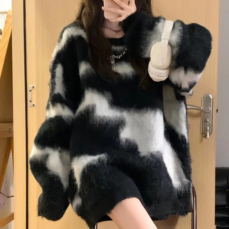 2025 Soft and Waxy Knitwear for Women in Autumn and Winter, Retro Lazy Style Stripesd Feel, Thickeneded Outer Knitwear