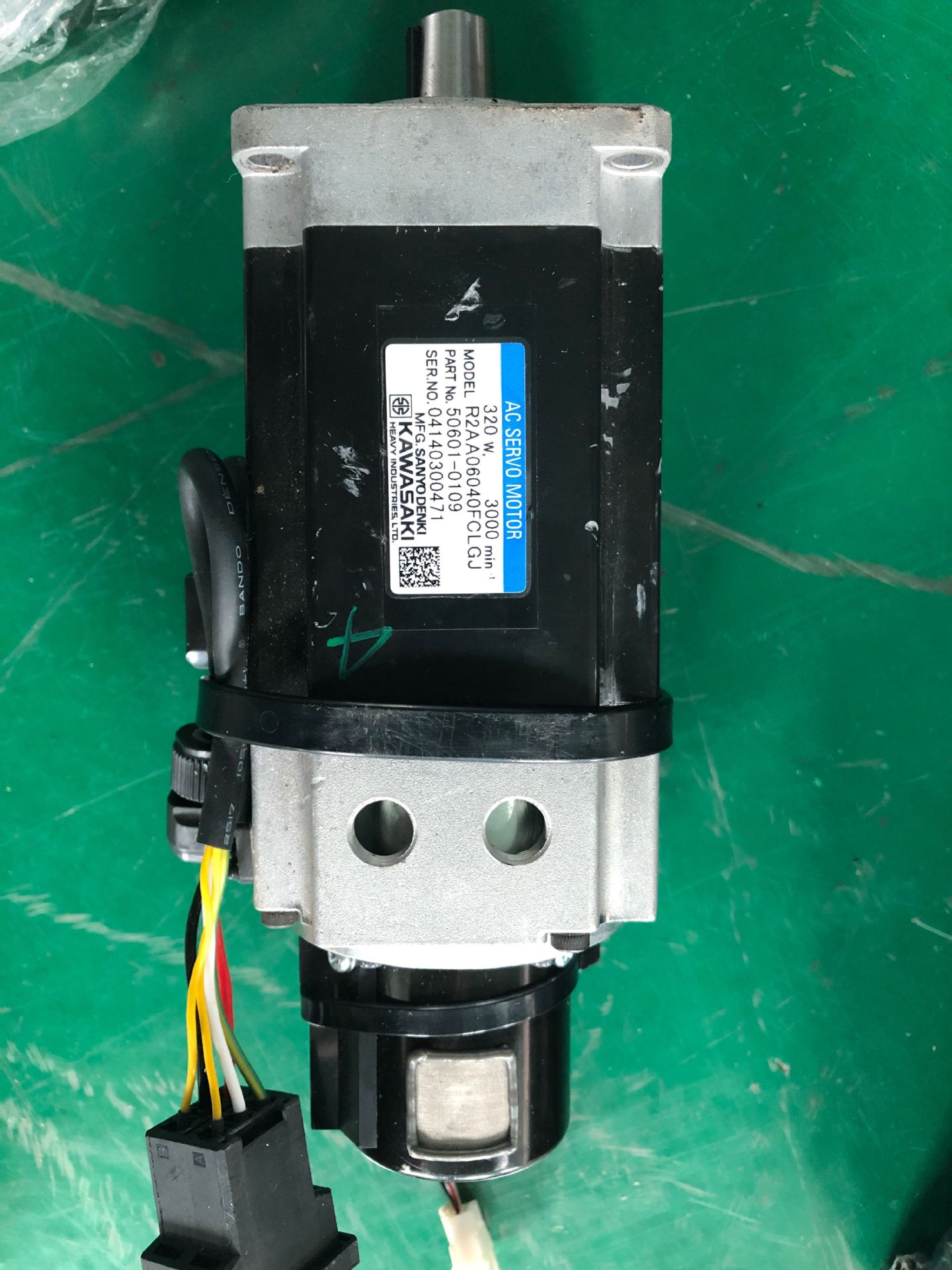 伺服电机 R2AA06040FCLGJ