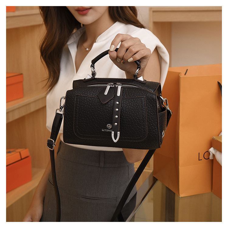 Pendolarismo Simplicity Handheld Boston Women's Premium Pillow 2024 Nuova borsa a tracolla monospalla casual alla moda_voghion.com