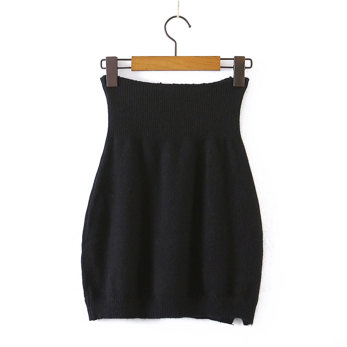 falda corta de cintura alta de punto con botones laterales en color liso NSAM136001