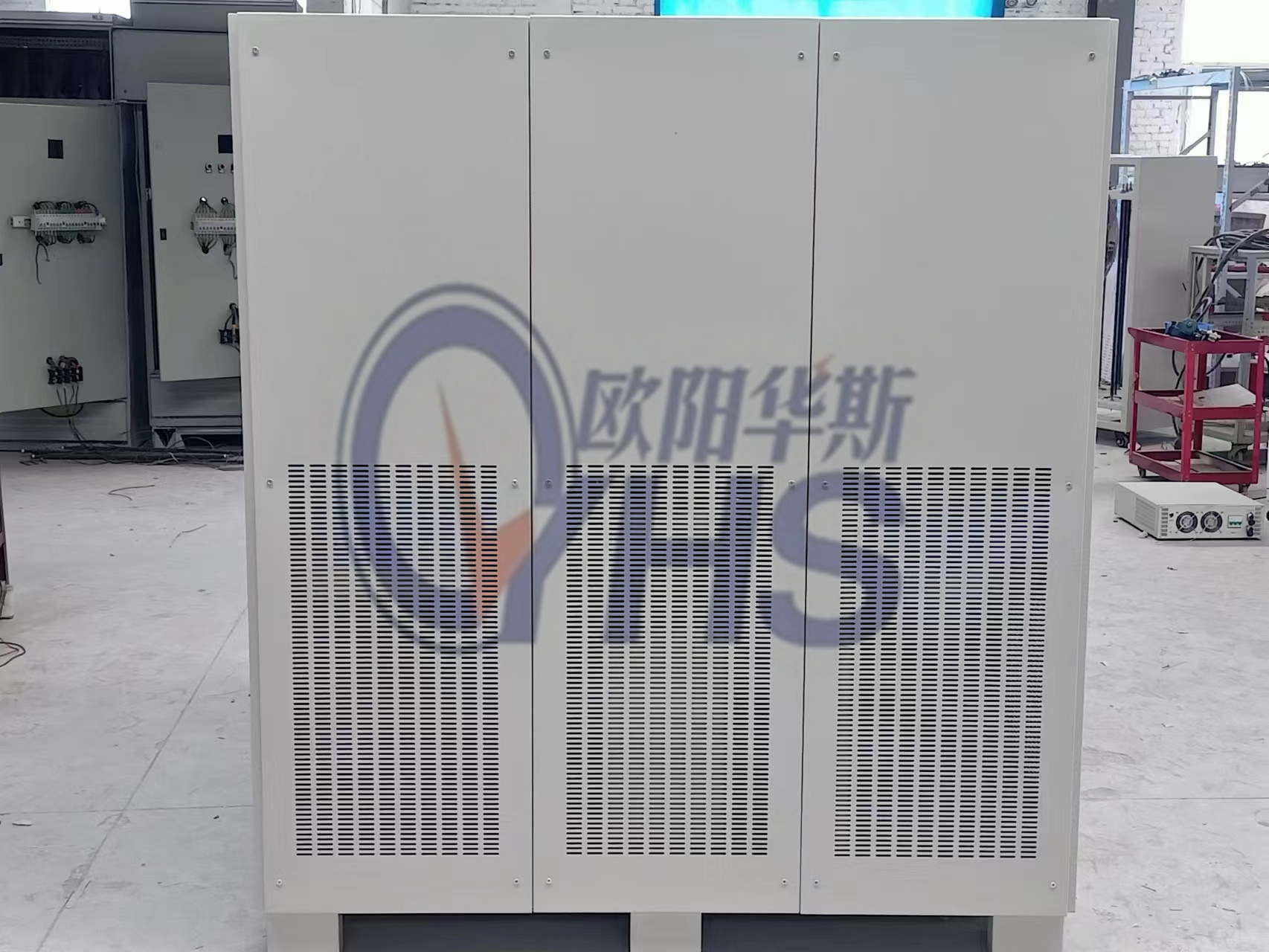 ŷ����˹250KVA��Ƶ��Դ���������0-300V�����ɵ���60HZ��50HZ