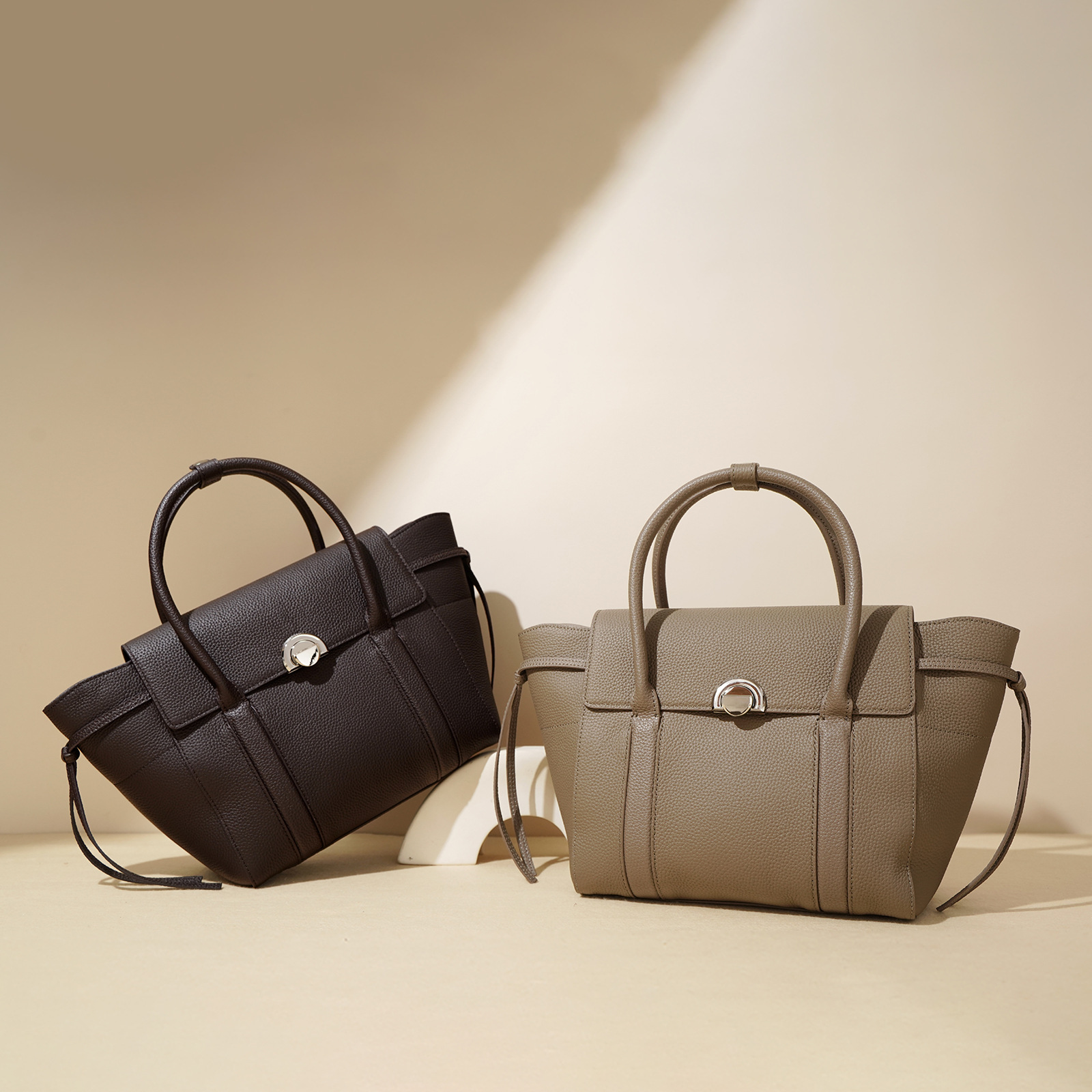 2025新款头层牛皮高级感单肩手提包通勤大容量斜挎手拎包女包婚包