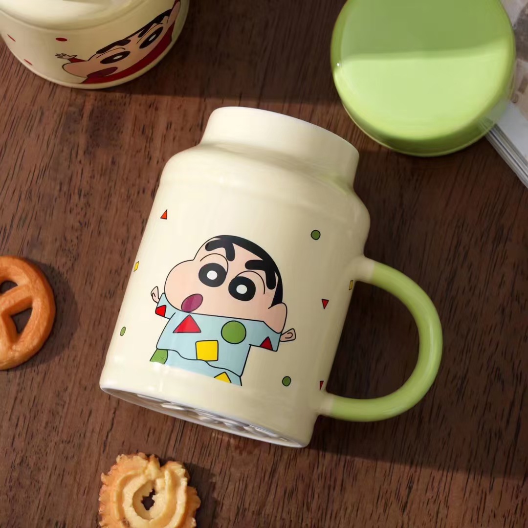 Lápiz pequeño nuevo alto valor facial taza de cerámica de gran capacidad con tapa de oficina taza de hervidor de agua regalo de cumpleaños creativo para niños