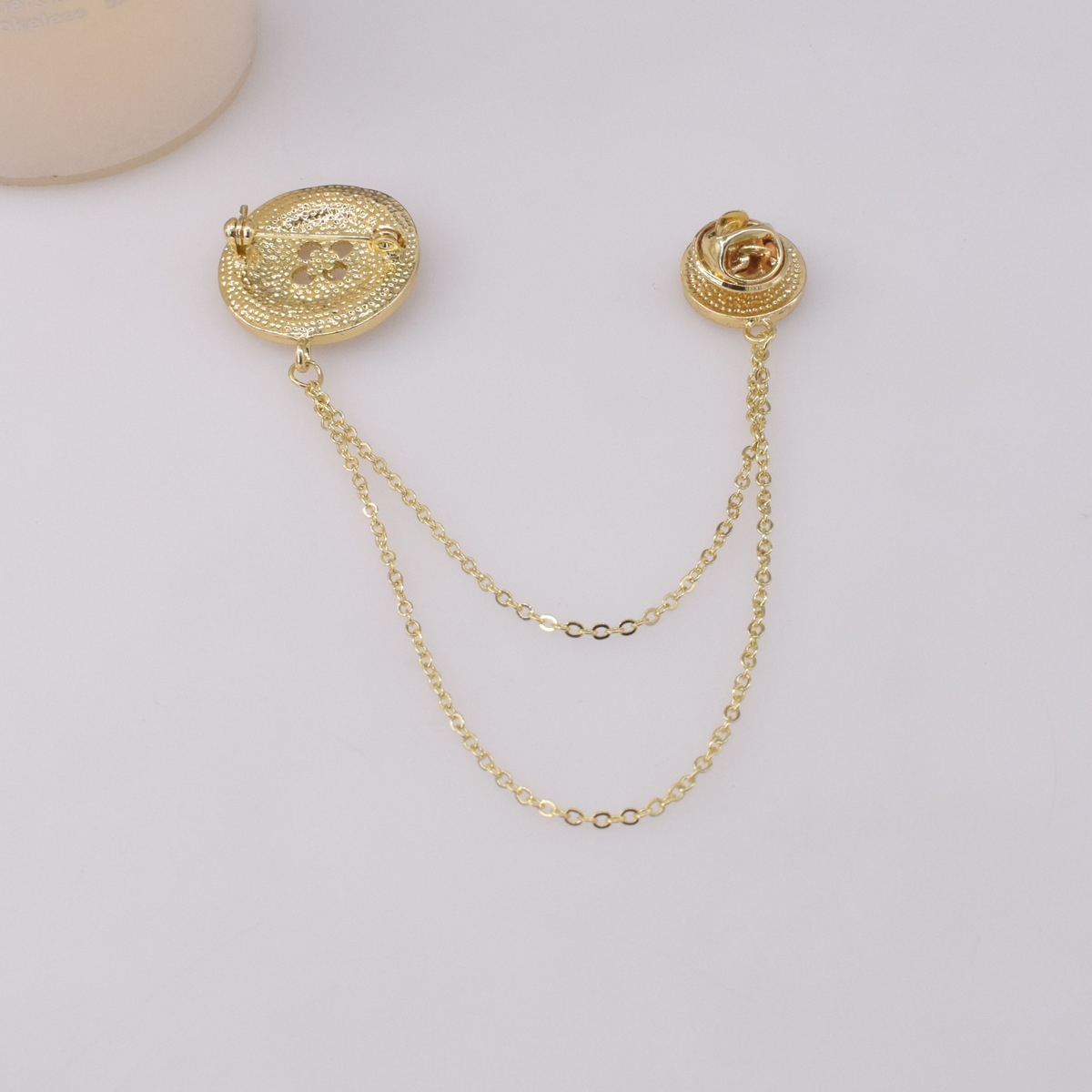 Fashion Diamond Button Metal Chain Tassel Brooch Wholesale display picture 4