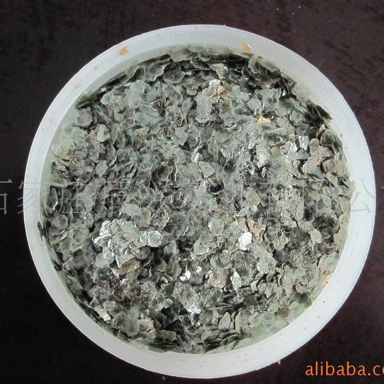 厂家供应浅黄岩片天然彩色岩片乳胶漆岩片厂家生产量大优惠