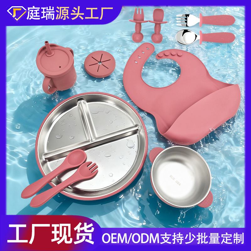 Amazon 304 acero inoxidable silicona platos de platos set cubiertos bebés bebés de silicona bib de grado alimenticio