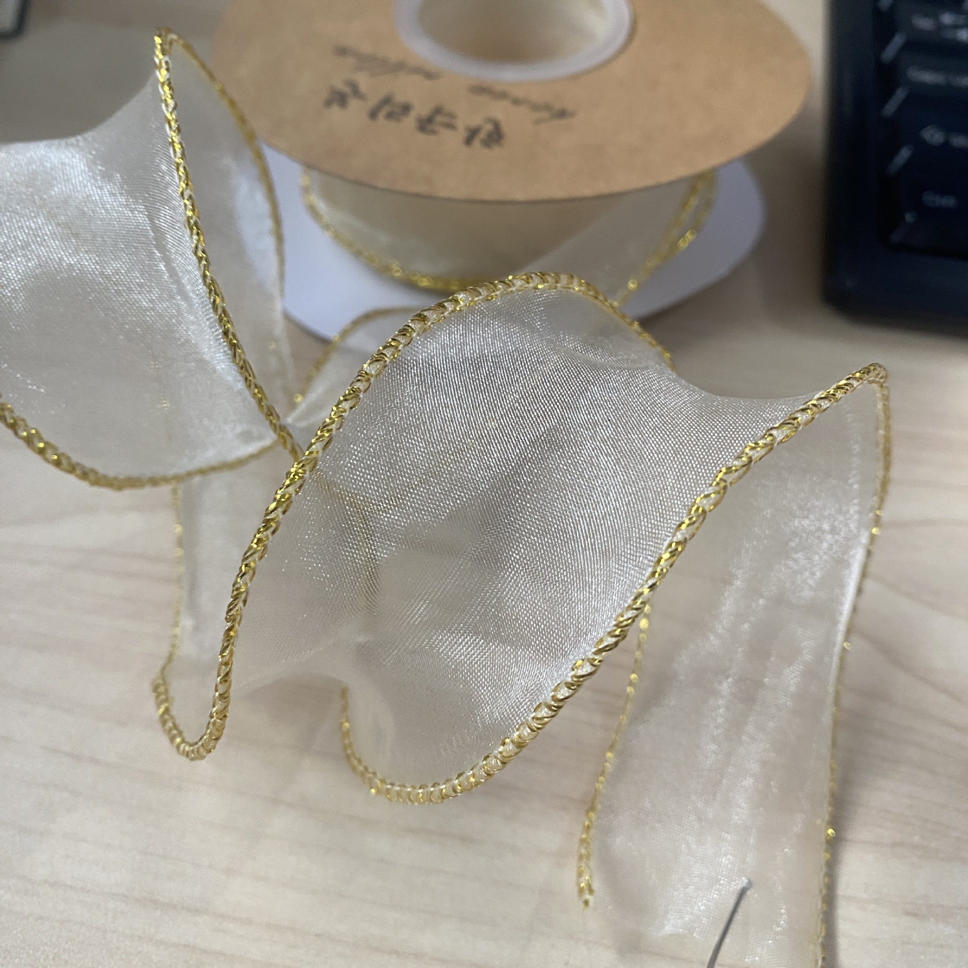 Personalizado Phnom Penh hilo de cola de pescado material de embalaje floral flores coreanas cinta de regalo cinta de pastel cinta de color