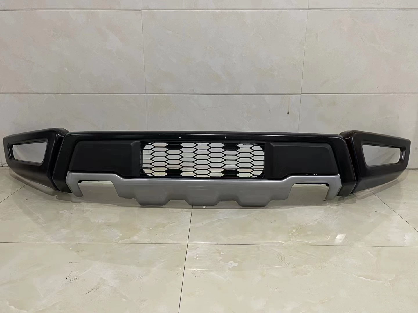 Подходит для переднего бампера Ford Raptor 2015-2017 гг., Сегментированная железная планка переднего бампера HL3Z-17757-A