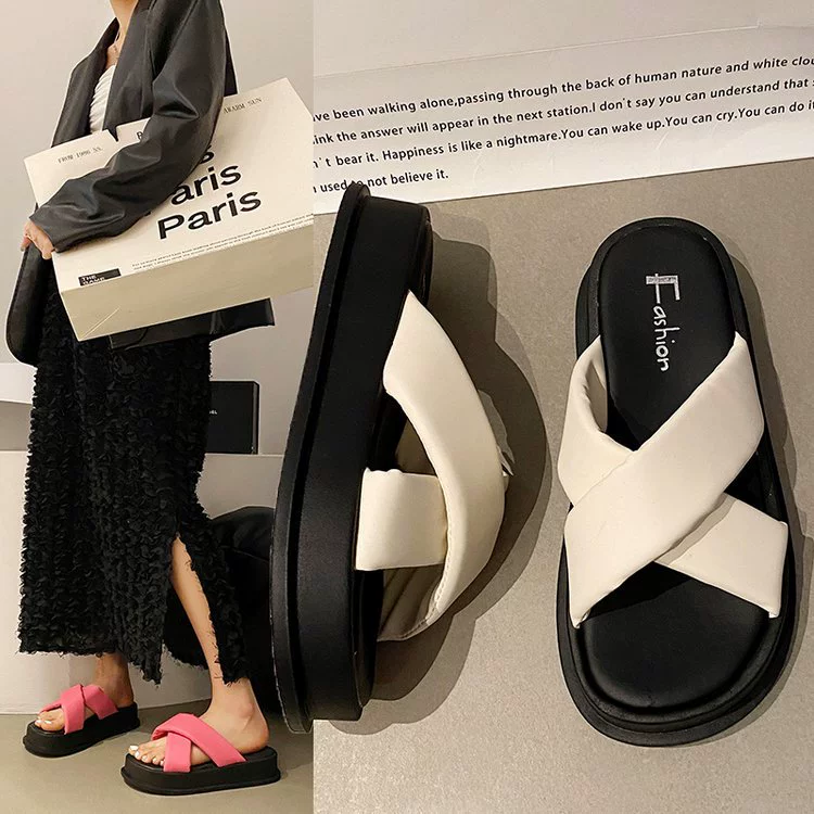 Сандалии на платформе с перекрестными ремешками на плоской подошве 2024 летняя новая популярная уличная пляжная обувь в стиле преппи для женщин