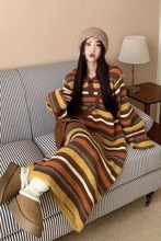 撞色条纹连帽针织连衣裙女秋冬新款慵懒风宽松内搭毛衣裙