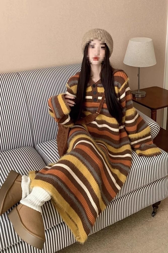 撞色条纹连帽针织连衣裙女秋冬新款慵懒风宽松内搭毛衣裙