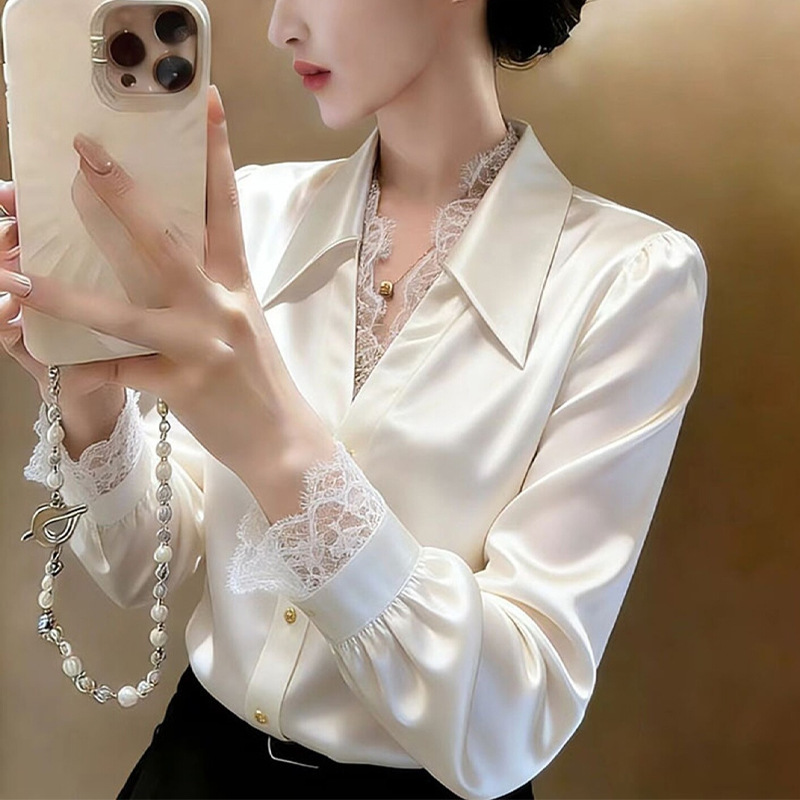 This Year's Trendy High-End Exquisite Lace Patchwork Shirts Are Unique and Beautiful, and the Off-White Satin Shirts for Women Are Perfect for Spring