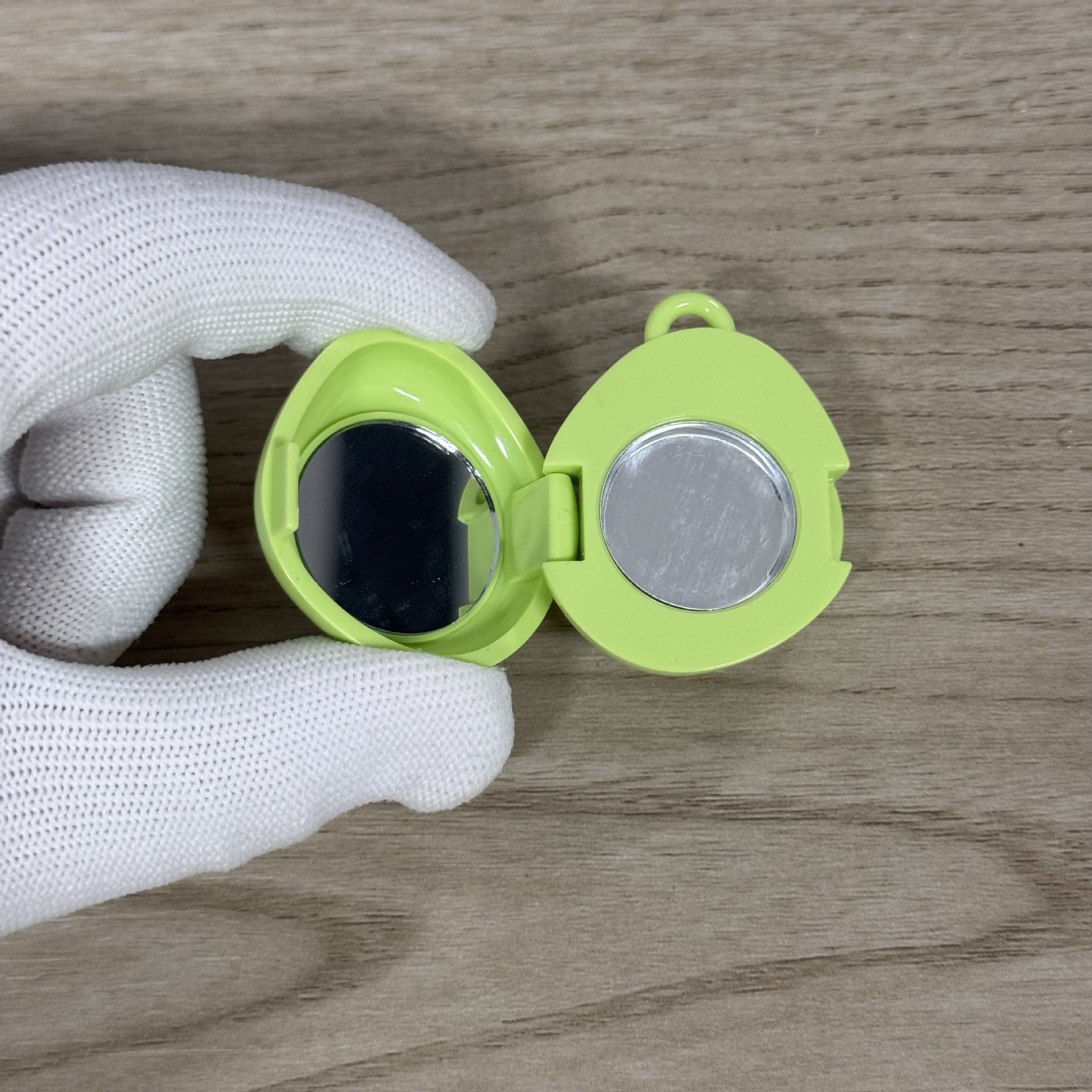 0.4g; 녹색 알루미늄 판(거울 포함); ABS