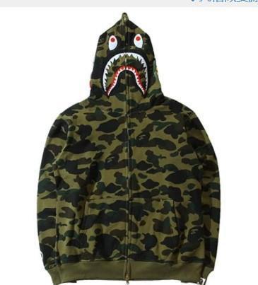 Cabeza de tiburón verde oscuro