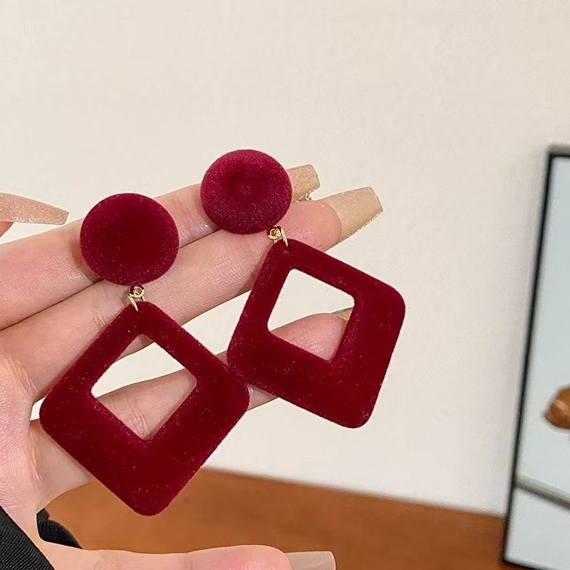 Red geometric retro elegant fashionable universal earrings