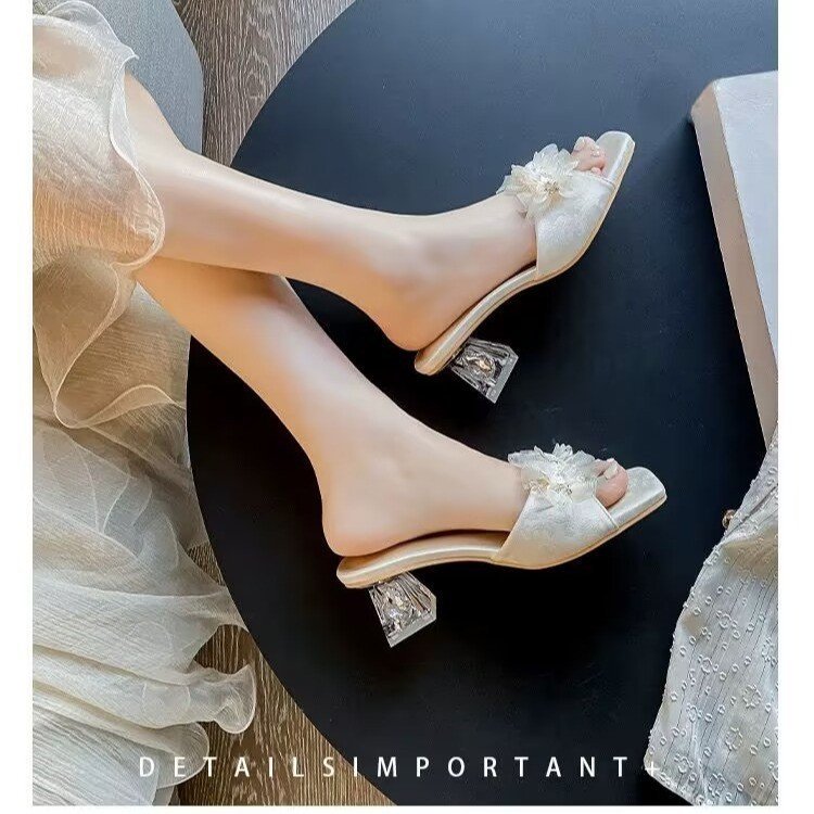 2025 Summer New Korean Style Square Toe Pearl Flower Crystal Chunky Heel One Strap Sandals For Women_vogvips.com