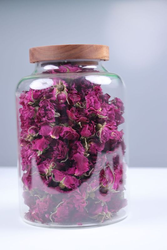 バラのバラの花の花の冠王の低温は乾燥します。|undefined