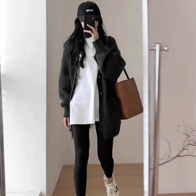 Gray High-End Mid-Length Sweater for Women Covering Buttocks with Shark Pants Loose Lazy Style Knitted Cardigan Jacket Winter Gray High-End Mid-Length Sweater for Women Covering Buttocks with Shark Pants Loose Lazy Style Knitted Cardigan Jacket Winter