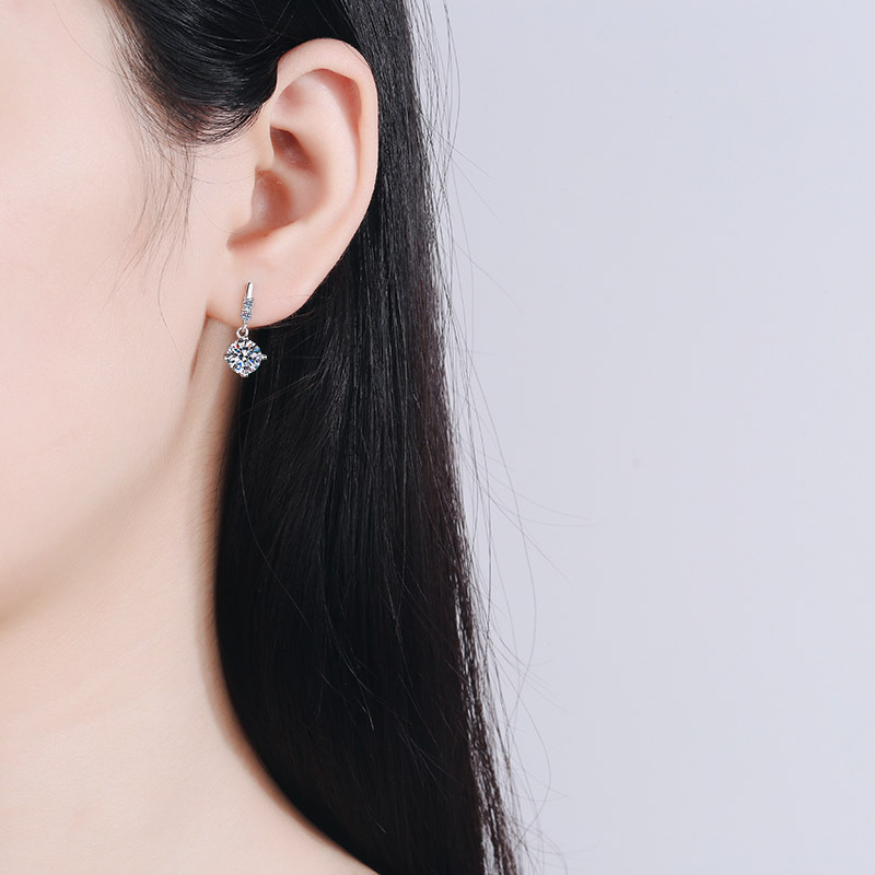 Orecchini a nappa in moissanite e argento sterling per donna_voghion.com