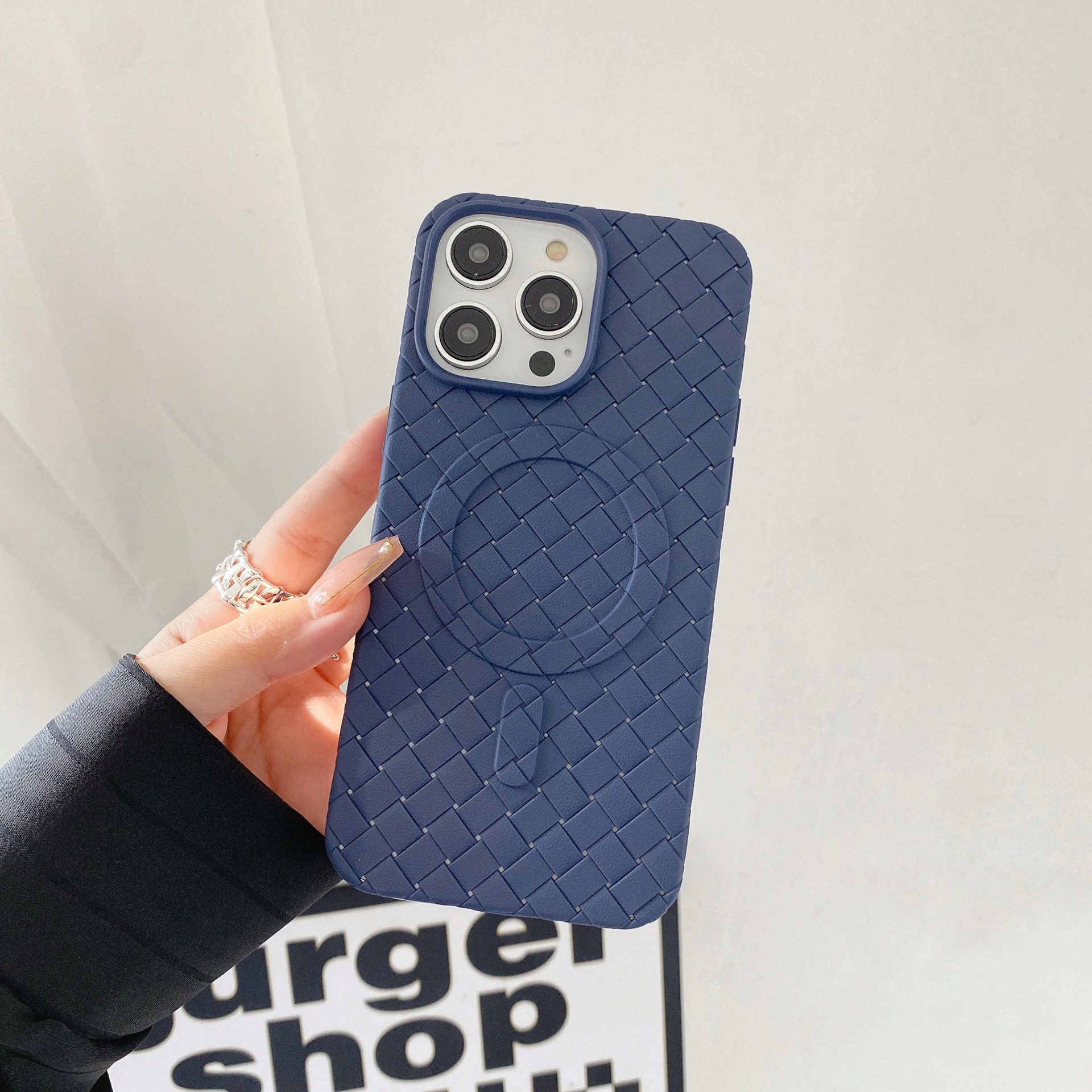 Disipación de calor tejido succión magnética aplicable iPhone14ProMax caja del teléfono móvil de Apple 13 ligero suave caso 12 funda protectora
