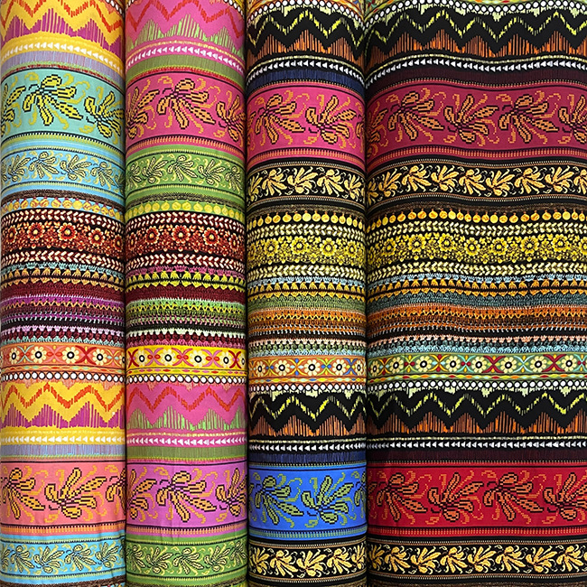 Fabricante al por mayor transpirable 30s floral impresión digital inventario 100% tela de rayon