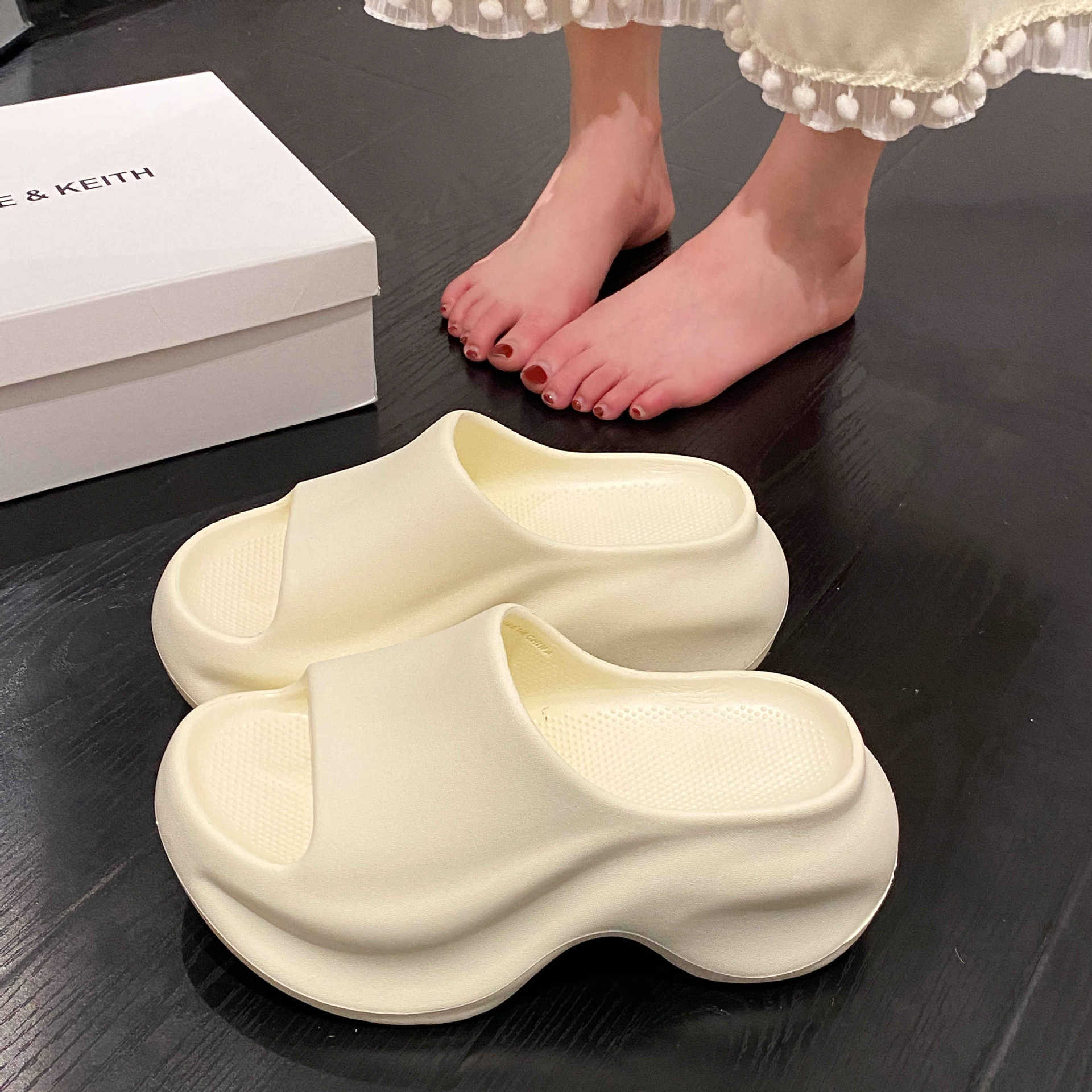 Eva Thick-Soled Slippers for Women 2025 Summer Outer Wear Fashionable and Versatile Internet Celebrity Hot Style Slippers for Women Anti-Slip and Anti-Odor