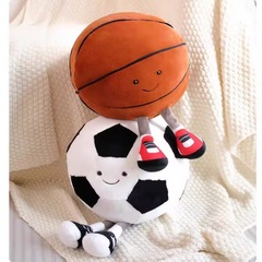 外国貿易の新型の越境サッカーのぬいぐるみは枕の創意の人形を抱いて人形を飾って祝日のプレゼントのボールを飾って卸売りします。