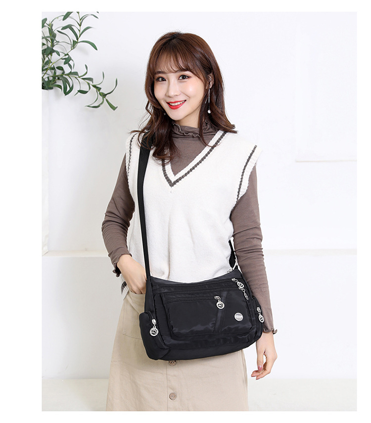 Ladies' fashionable crossbody bag, casual waterproof nylon shoulder bag, trendy and versatile mom bag, business bag wholesale and consignment undefined