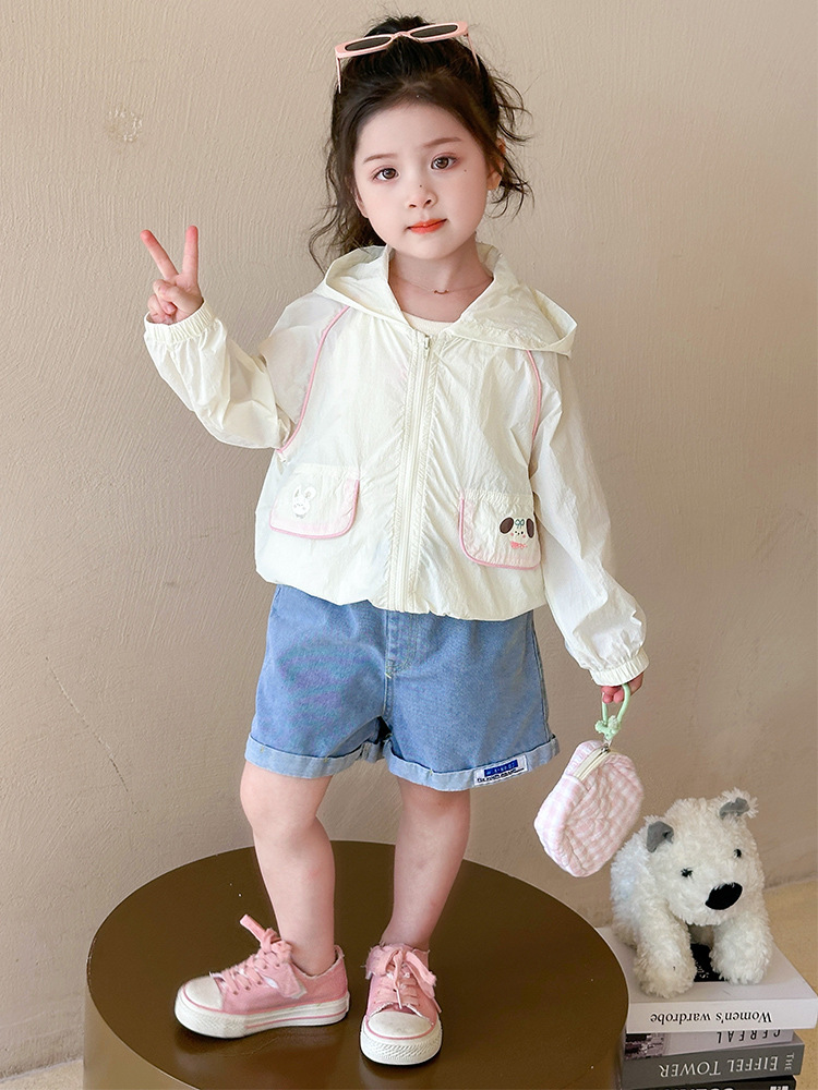 Ropa de protección solar para niñas, verano 2025, nuevo estilo, aire occidental para niños, protección UV, ropa de protección solar fina para niñas y bebés
