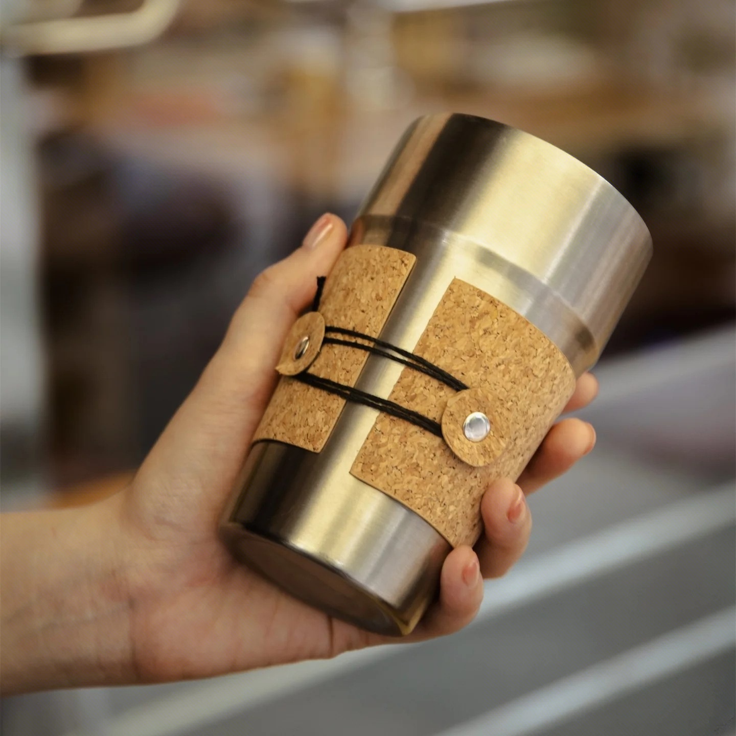 Inventario al por mayor camping al aire libre mano set de café de corcho mano máquina de café taza de café cafetera